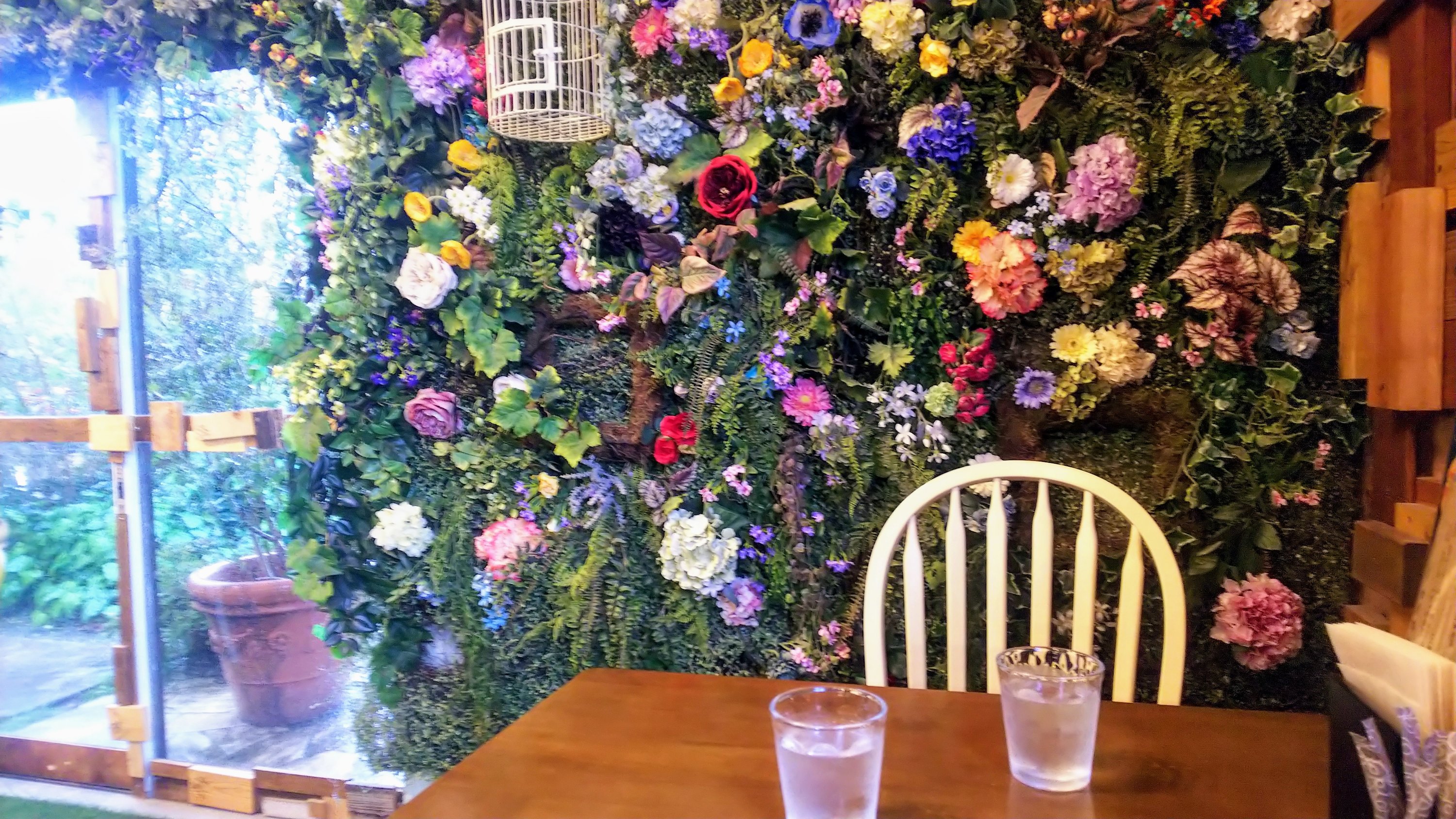 焼津市 Pome S Canpus ﾎﾟﾒｽﾞｷｬﾝﾊﾟｽ 花のカフェでコッペパン 今日はどこ行く 何食べる