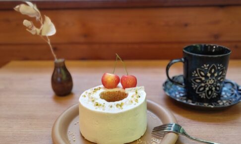 山梨県【レストハウス伊奈ヶ湖】森の中の小さなカフェレストランで手作りケーキ！白鳥がいる綺麗な湖散策も！ダヤンテールblog